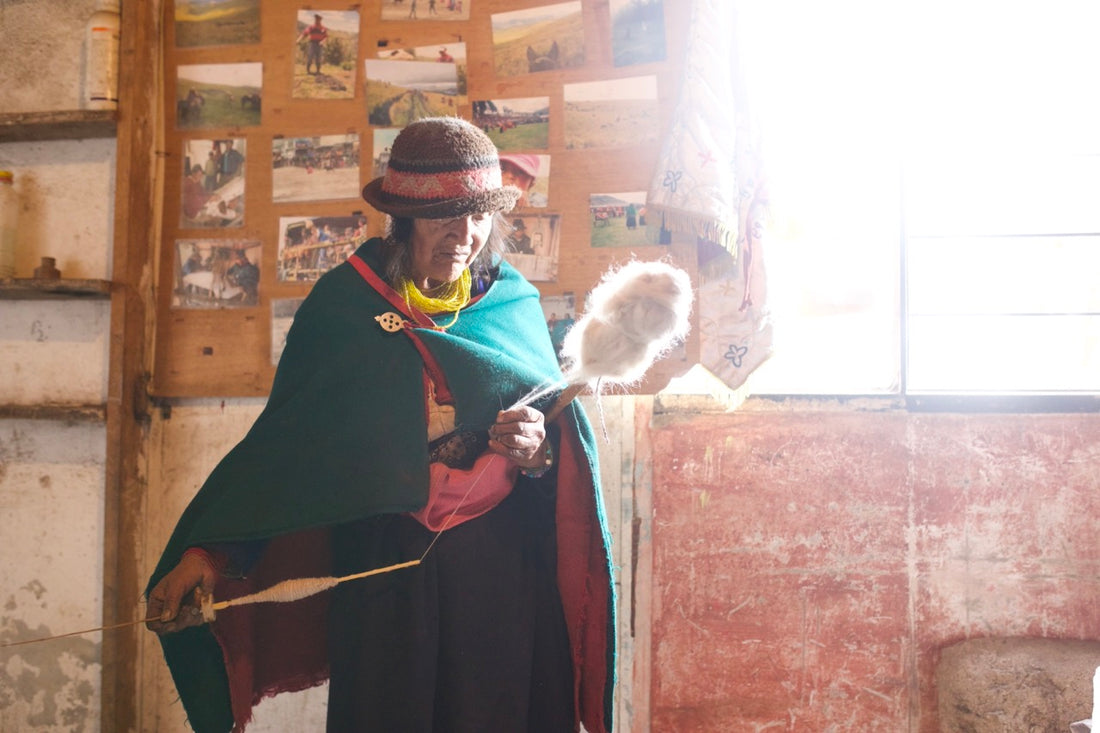 Voyage femme tissu artisanal 